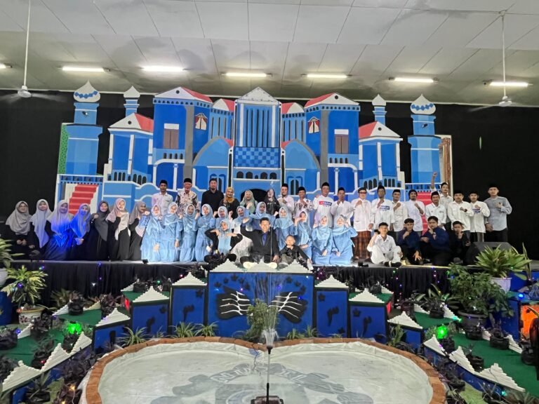 Santri Al-Khairiah Citangkil Tampilkan Drama KH. Sam’un, Angkat Semangat Juang Ulama Banten 