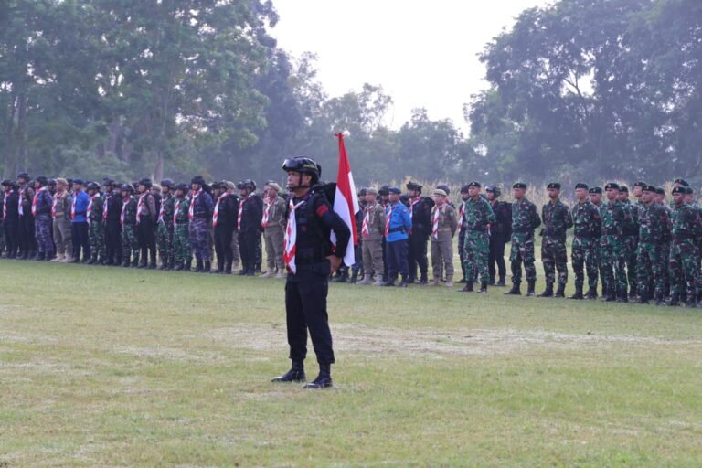 SEMANGAT MERAH PUTIH: POLDA KEPRI GELAR KIRAB KEBANGSAAN JELANG HUT RI KE-80 DI BATAM