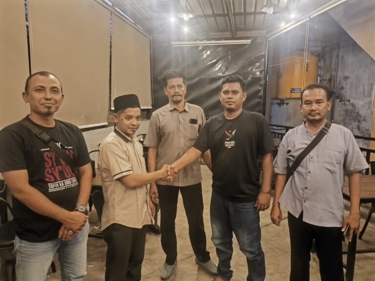 Miskomunikasi dengan Wartawan, Aparatur Desa Keude Kemuneng Klarifikasi dan Saling Memaafkan