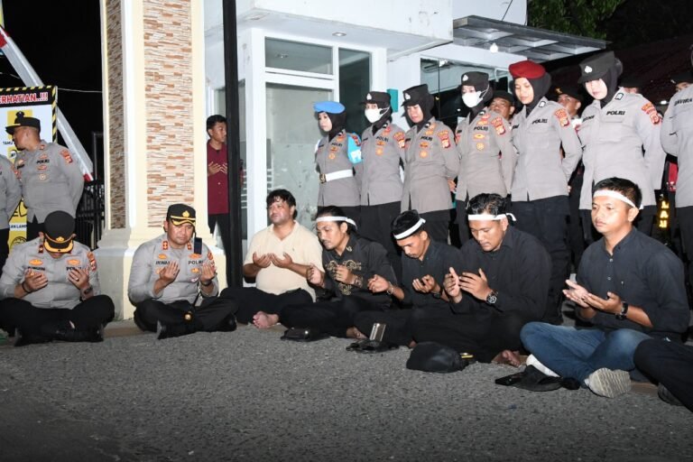 Zikir dan Do’a Bersama Gaungkan Pesan Kedamaian dan Kamtibmas Menggema di Polres Aceh Timur
