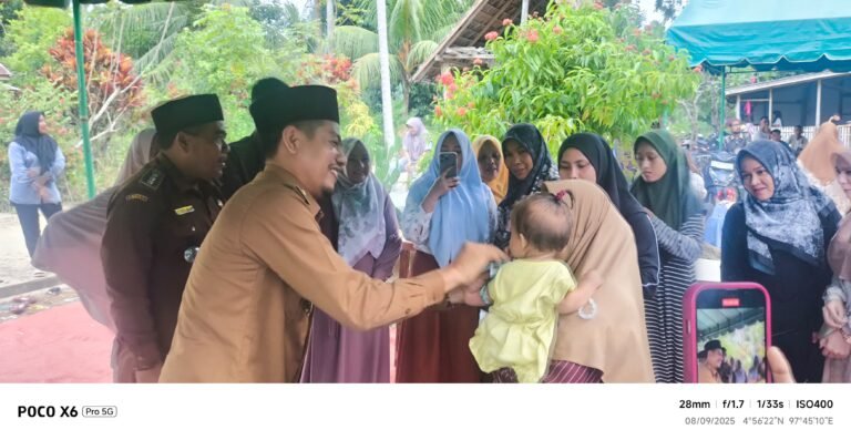 Wabup Aceh Timur Kunjungi Dan Takziah Kerumah Almarhum Bustaman.