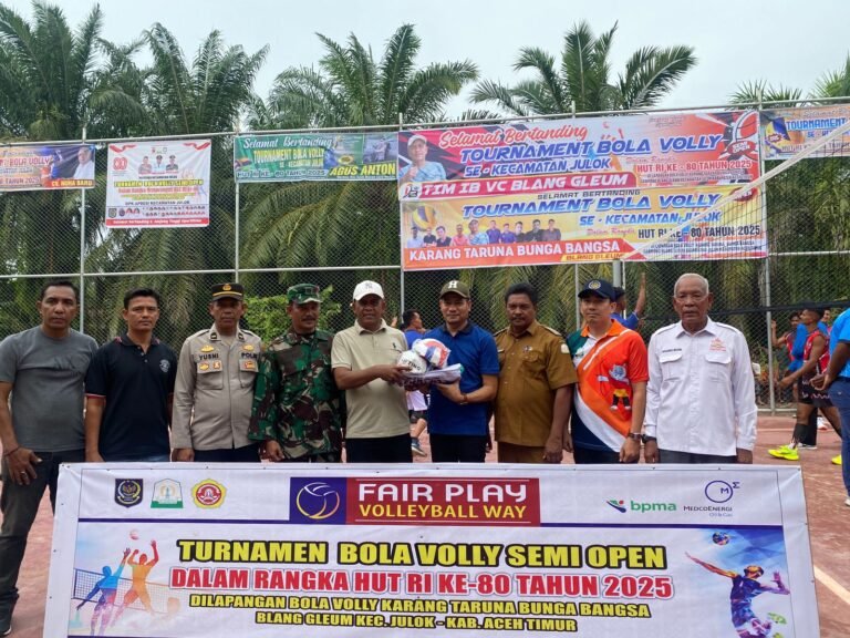 Wabup Aceh Timur Resmi Buka Turnamen Bola Volly Sekecamatan Julok  Dalam Rangka HUT RI Ke 80