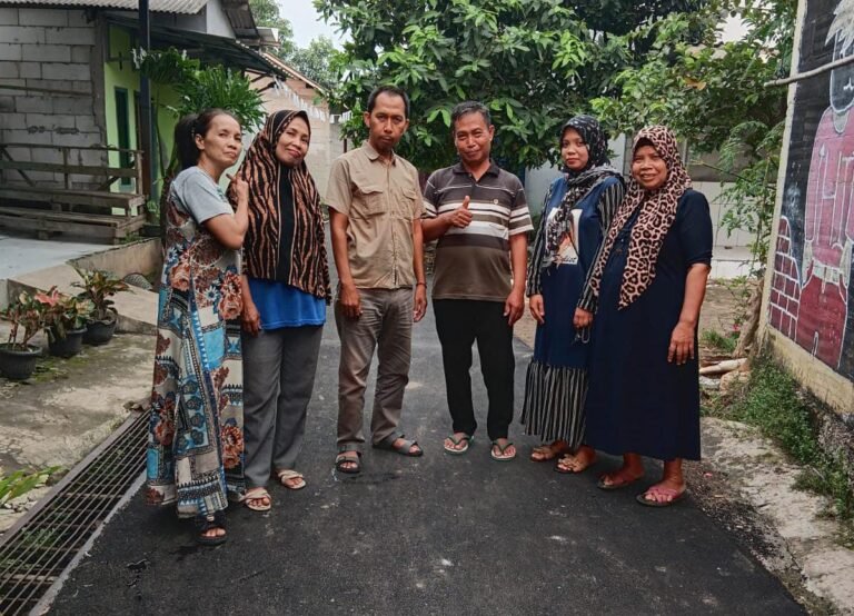 Pengaspalan Jalan Hotmix di Kampung Pabuaran Selesai, Warga Apresiasi Anggota Legislatif  Fraksi Gerindra