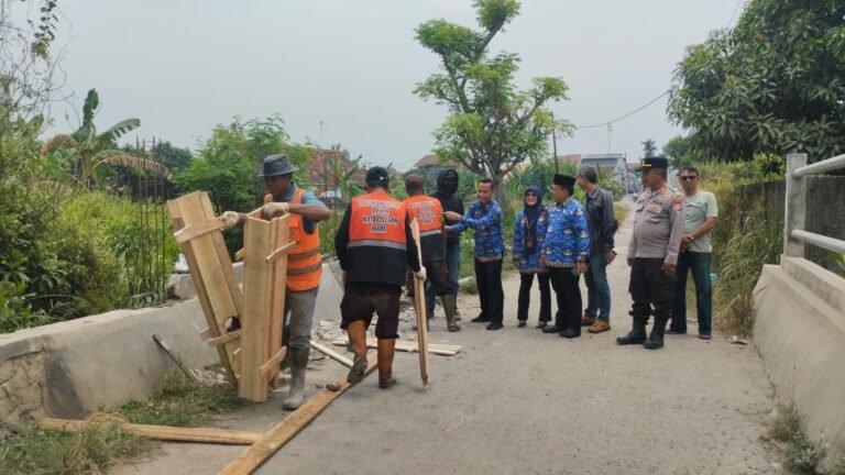 Lurah Hilman Bangga, Aduan Warga Ketileng Langsung Ditindaklanjuti Pasukan Hitam Cilegon Juare