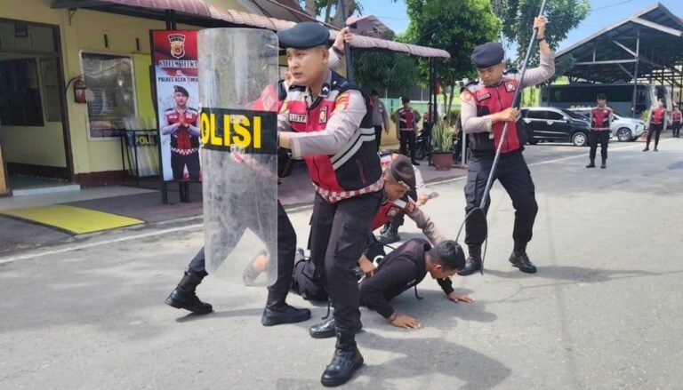 Satsamapta Polres Aceh Timur Simulasi Keterampilan Penanganan OTK dan ODGJ