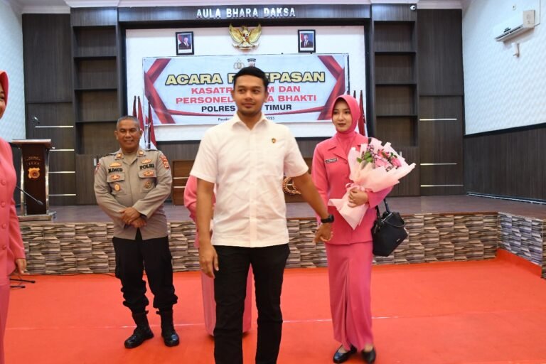 Kapolres Aceh Timur Lepas Personel Yang Purna dan Pindah Tugas