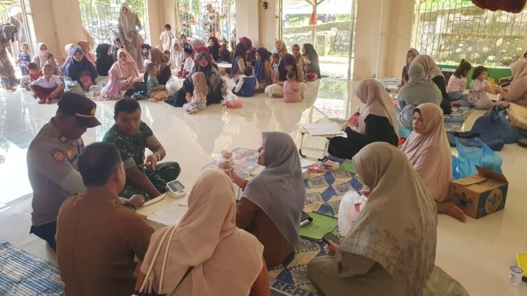 Muspika Darul Aman Tinjau Pelaksanaan Posyandu Dukung Penurunan Stunting.