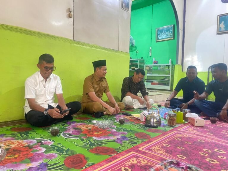 Wakil Bupati Aceh Timur Sambangi Rumah Duka Noviandi Juanda, Wartawan Aceh Timur.