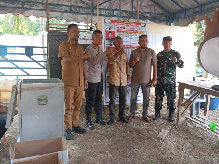 Muamar Pimpin Kembali Desa Ketapang Dua Dan Ini Pesan Camat Idi Timur.