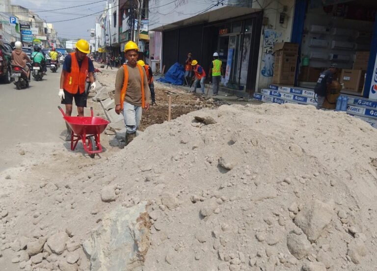 Mahasiswa Banten Raya Ultimatum DPUPR, Bongkar Dugaan Korupsi Proyek Pedestrian Royal