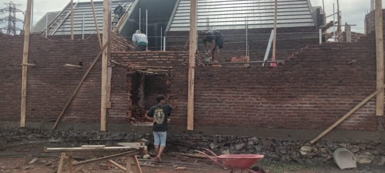 Rizki Warga Keserangan Kecam Proyek Rakata Arum Diduga Abaikan Keselamatan Kerja