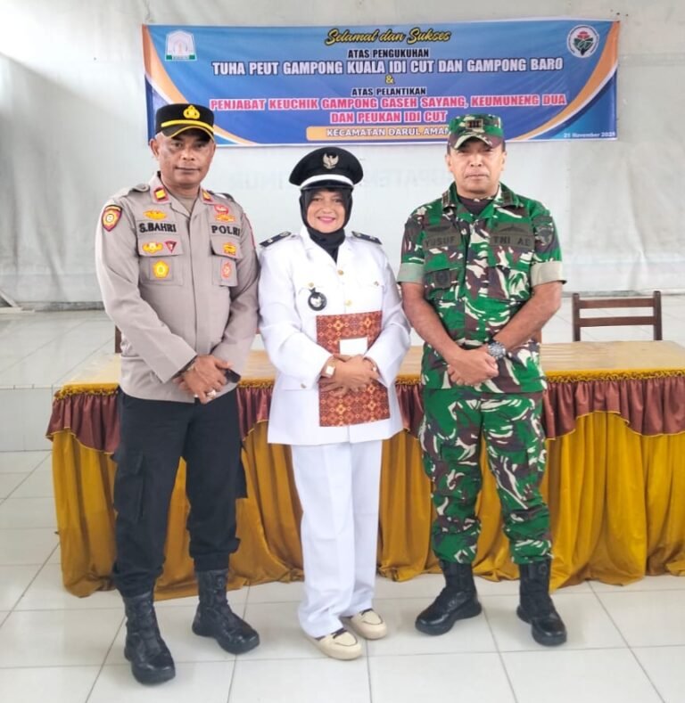 Camat Darul Aman Lantik Zubaidah sebagai pj keuchik Kemuneng Dua