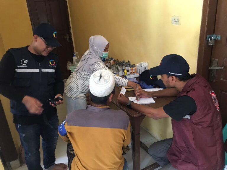 Medco E&P Malaka, IDI, dan RAPI Layani Kesehatan Warga Terdampak Banjir