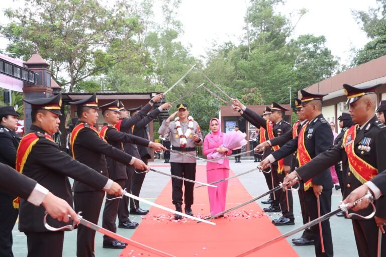 Polresta Barelang Laksanakan Rangkaian Tradisi Serah Terima Jabatan Kapolresta Barelang