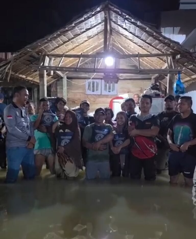 Aksi Peduli Rutan Kelas IIB Tanjung Pura Berbagi Sembako untuk Warga Terdampak Banjir 
