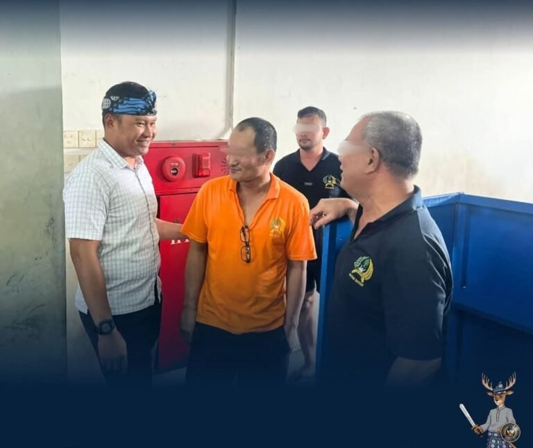 PASTIKAN AMAN DAN KONDUSIF, KARUTAN BATAM KONTROL BLOK HUNIAN DAN SAPA WARGA BINAAN