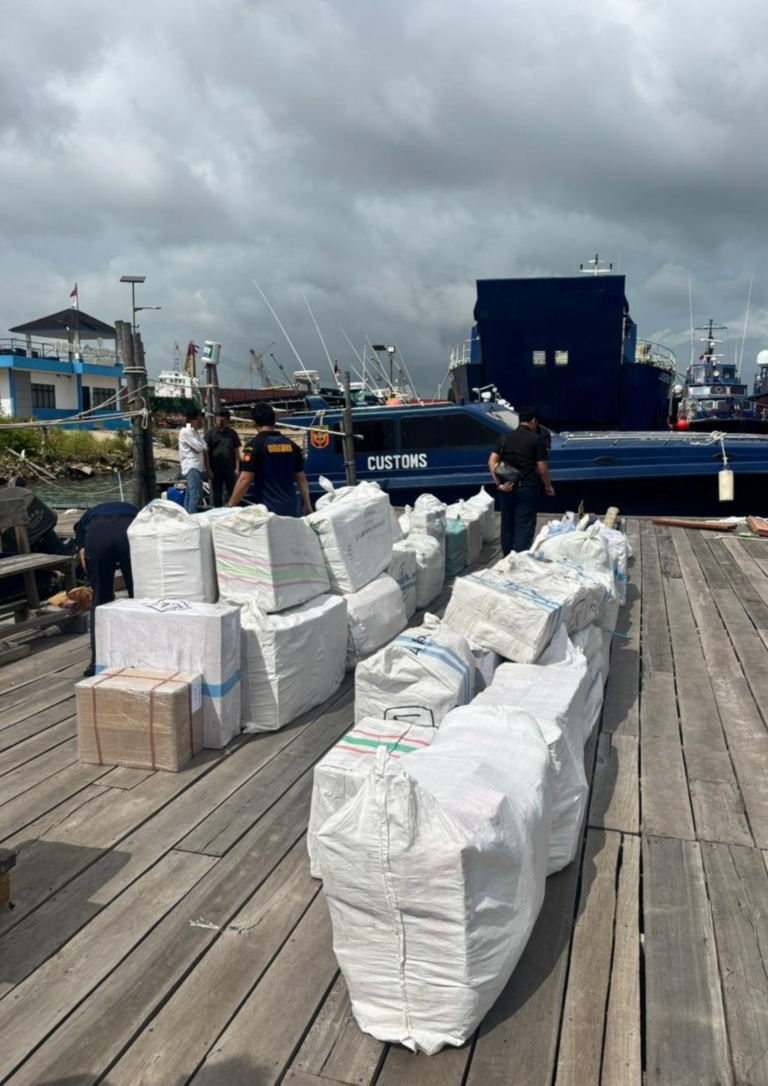 Aksi Kejar-kejaran di Perairan Tanjung Uban, Bea Cukai Batam Kembali  Tindak Upaya Penyelundupan Sejumlah Barang Kiriman