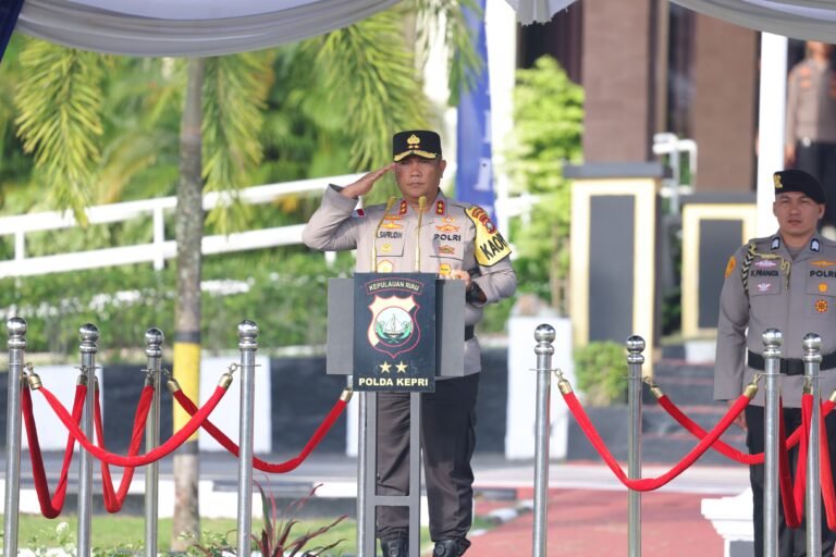 KAPOLDA KEPRI PIMPIN UPACARA LAPORAN KENAIKAN PANGKAT 749 PERSONEL PERIODE 1 JANUARI 2026