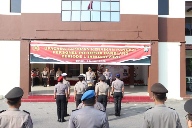 Kapolresta Barelang Pimpin Upacara Kenaikan Pangkat 127 Personel TMT 1 Januari 2026