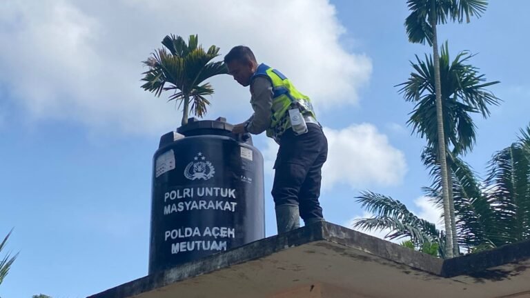 Polri Untuk Masyarakat, Pascabanjir Polres Aceh Timur Bangun Sumur Bor di Darul Falah