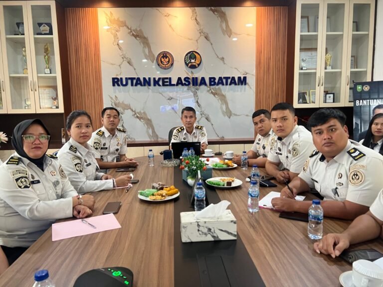 Rutan Kelas IIA Batam Ikuti Pengarahan Dirjen Pemasyarakatan Terkait Implementasi KUHP dan KUHAP Nasional