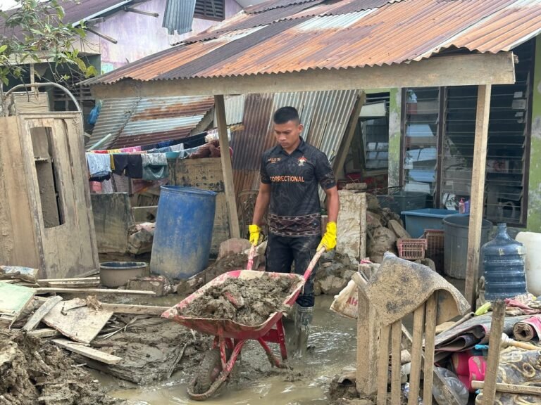 Kakanwil Yan Rusmanto Apresiasi Taruna Poltekip-Poltekim yang Sigap Bantu Masyarakat Terdampak Banjir Aceh