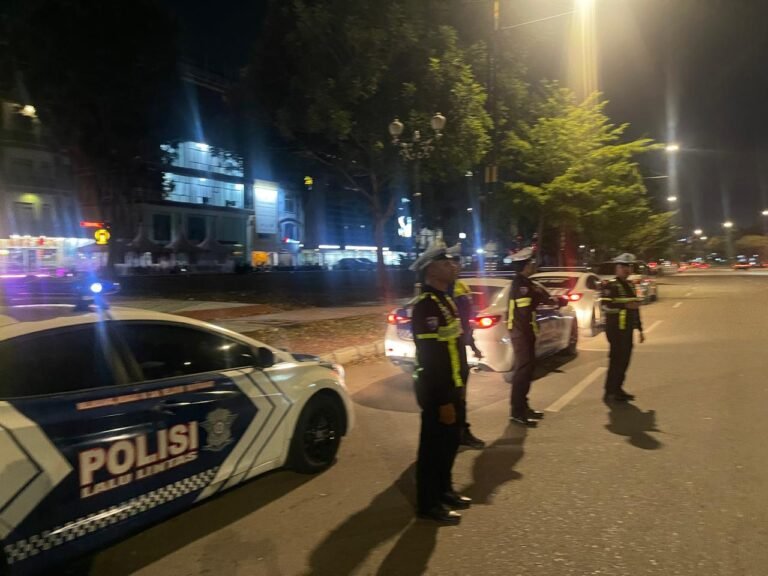Satlantas Polresta Barelang Laksanakan Patroli Malam untuk Menjaga Kamtibmas dan Kamseltibcarlantas