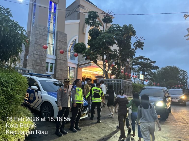 Pengamanan Ibadah Rabu Abu Di Gereja Santo Petrus Lubuk Baja Berlangsung Aman Dan Kondusif