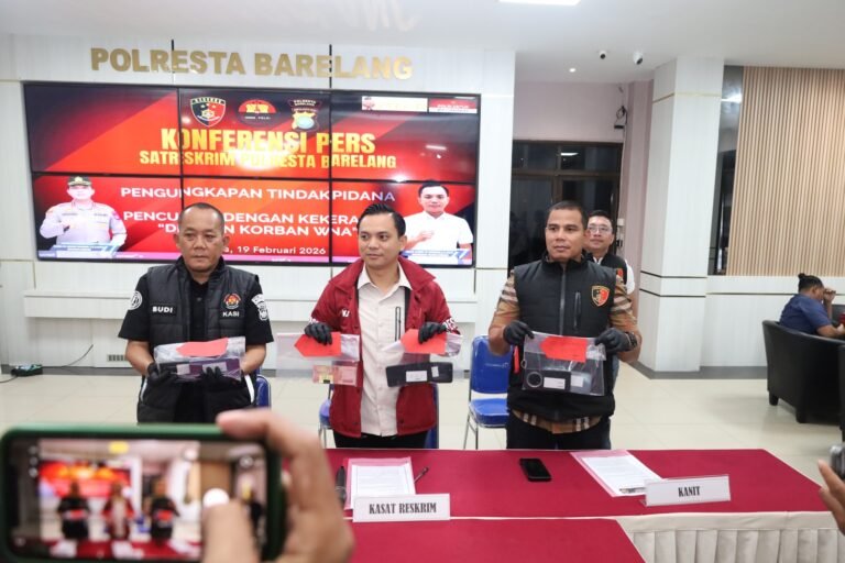 Satreskrim Polresta Barelang Berhasil Amankan Tiga Pelaku Pemerasan dengan Modus Aplikasi Kencan
