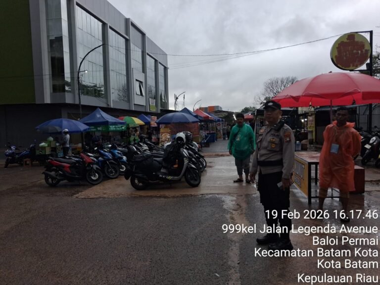 Polsek Batam Kota Laksanakan Pengamanan Pasar Tumpah dan Bazar Ramadhan 1447 H, Situasi Aman dan Kondusif