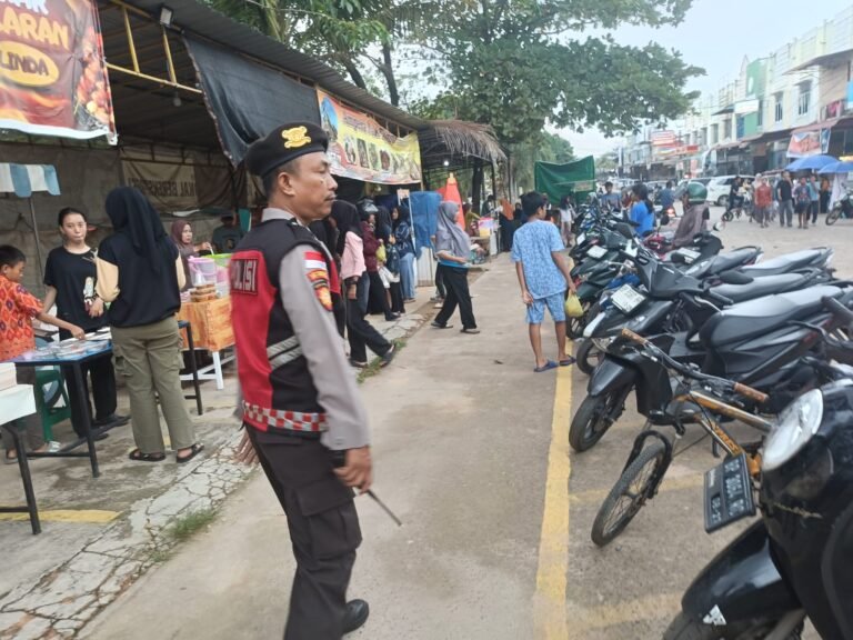 Polsek Nongsa Laksanakan Pengamanan Pasar Tumpah Ramadhan 1447 H, Pastikan Aktivitas Masyarakat Berjalan Aman dan Tertib