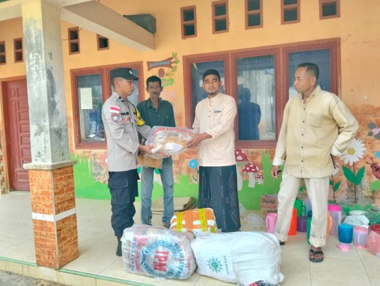 Polres Aceh Timur Salurkan Bantuan Sembako Untuk Korban Banjir