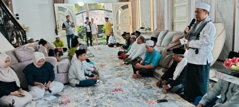 Buka Puasa Bersama di Kediaman Dr. Agus Setiawan, Pererat Silaturahmi dan Santuni Anak Yatim
