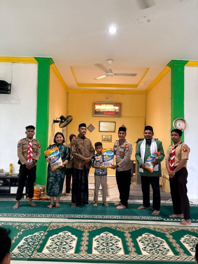 Tanamkan Nilai Kepedulian dan Toleransi, Saka Bhayangkara Polresta Barelang Laksanakan Bakti Sosial di Rumah Ibadah