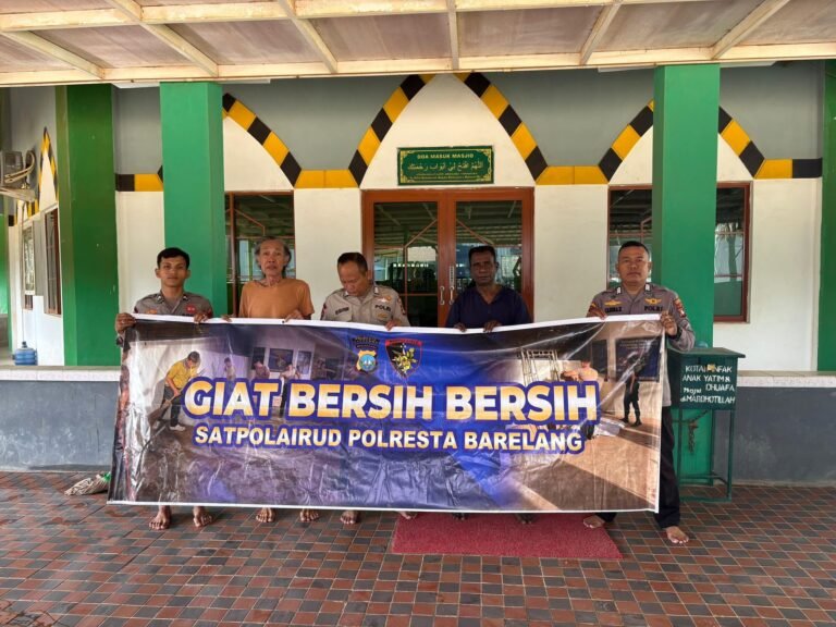 Satpolairud Polresta Barelang Gelar Bakti Bersih Wujudkan Lingkungan Bersih dan Nyaman di Tanjung Teritip – Tanjung Uma