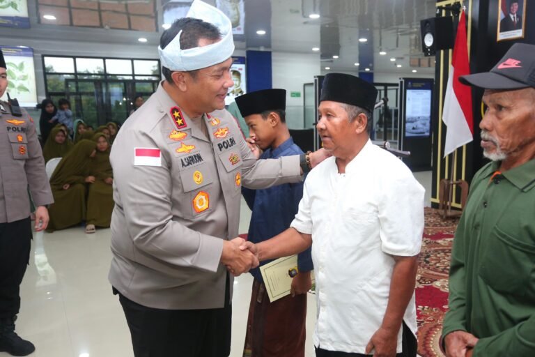 KAPOLDA KEPRI SILATURAHMI DAN BUKA PUASA BERSAMA PENGURUS DAN MAHASISWA UMRAH, BEM, CIPAYUNG PLUS SERTA ANAK PANTI ASUHAN UMI ALFITRAH