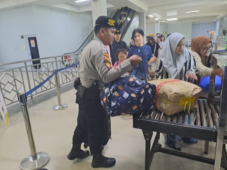 OPERASI KETUPAT SELIGI 2026: POLRI HADIR BERI RASA AMAN BAGI PEMUDIK DI PELABUHAN RORO DAN FERRY PUNGGUR