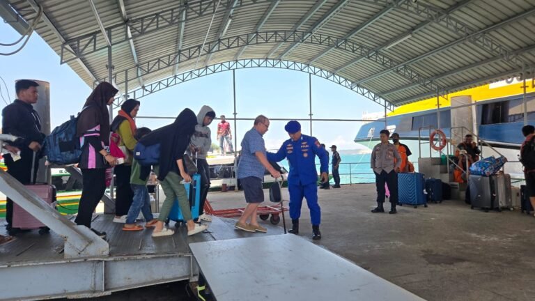 OPERASI KETUPAT SELIGI 2026: ​SUBSATGAS POLAIRUD POLDA KEPRI PERKETAT PENGAMANAN DI KAWASAN PELABUHAN NONGSA GUNA BERIKAN RASA AMAN BAGI PENUMPANG