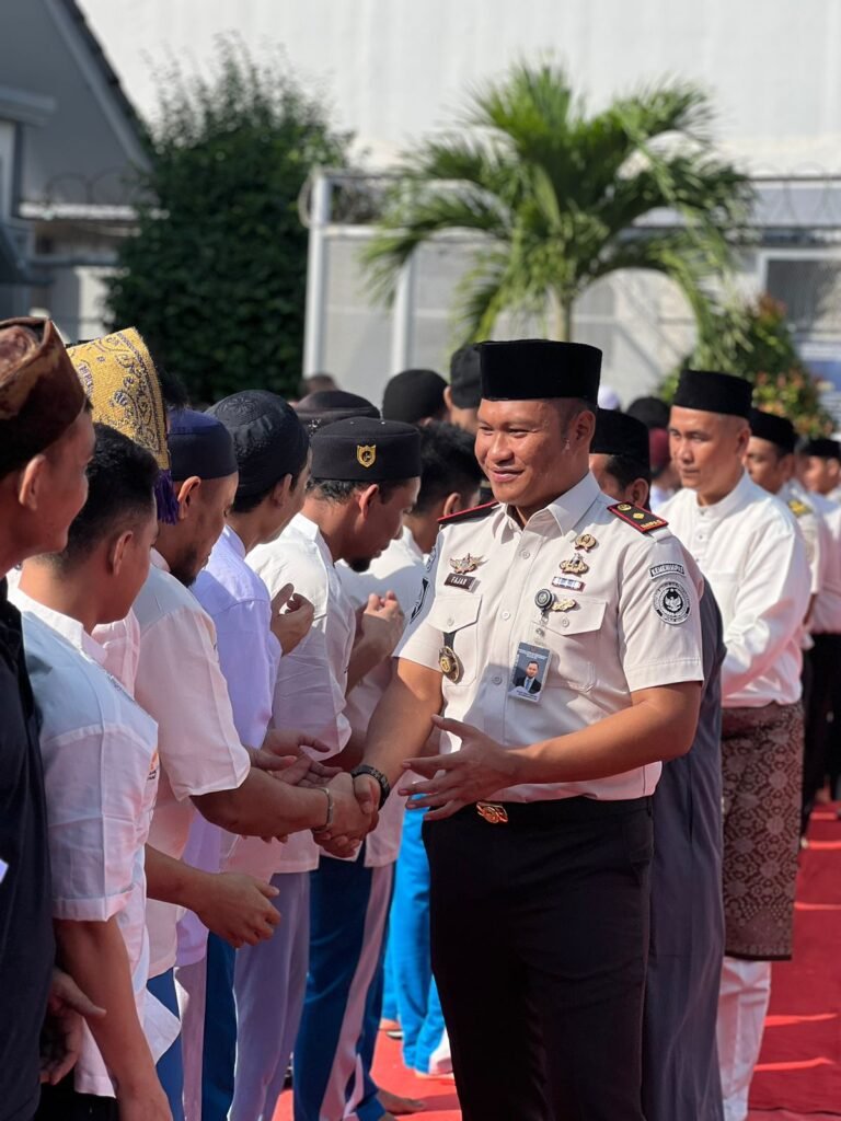 AIR MATA BAHAGIA DI HARI RAYA: RUTAN BATAM HADIRKAN SUASANA IDUL FITRI YANG MENYENTUH HATI WARGA BINAAN”
