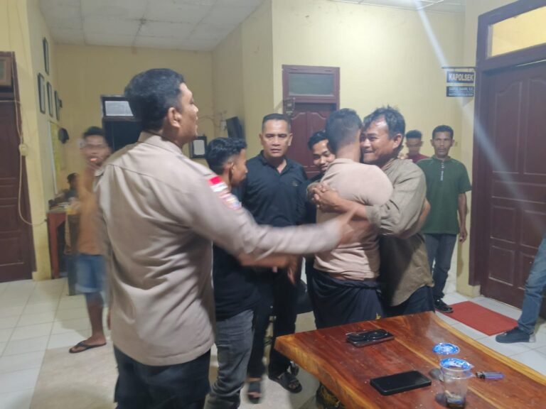 Kapolsek Idi Tunong Fasilitasi Perdamaian, Konflik Warga Diselesaikan Secara Kekeluargaan
