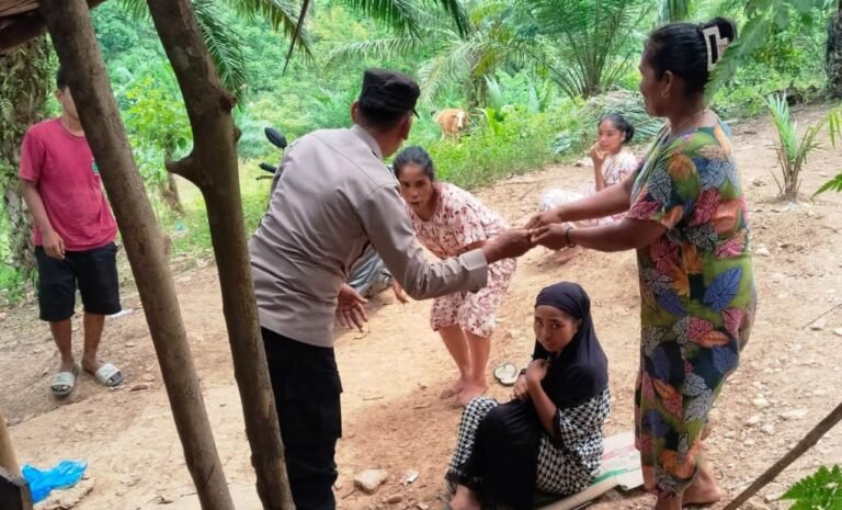 Lewat Sambang Desa, Kanit Binmas Polsek Banda Alam Bangun Kedekatan dengan Masyarakat
