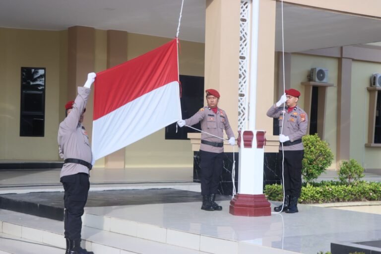 Kapolres Aceh Timur Pimpin Upacara Hari Kesadaran Nasional, Perkuat Disiplin dan Tanggung Jawab Personel
