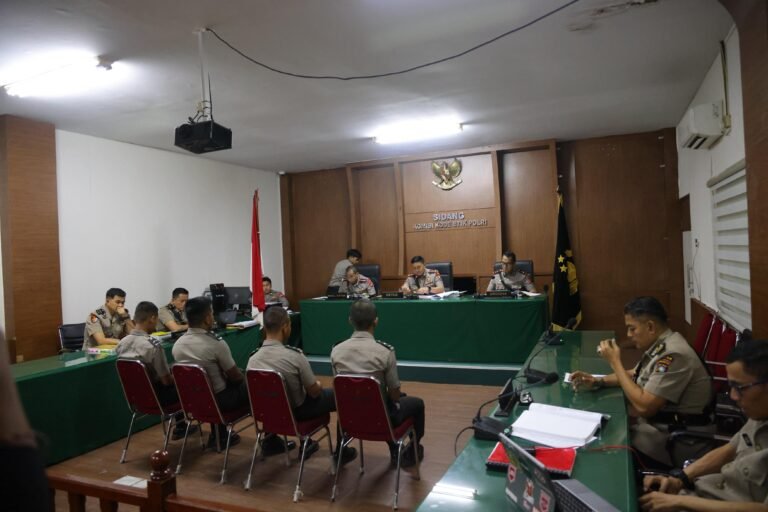 EMPAT BINTARA POLDA KEPRI DIPROSES PIDANA TERKAIT DUGAAN PENGANIAYAAN TERHADAP BRIPDA NS