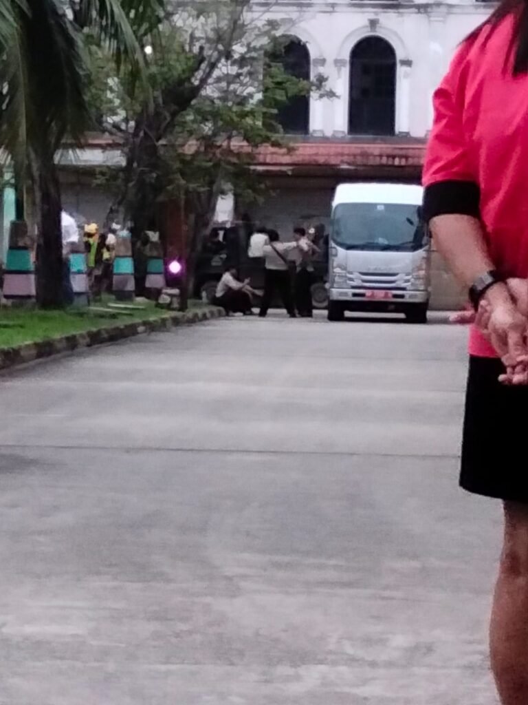Imigrasi Kota Batam Melakukan Pengawasan Dan Pemeriksaan Terhadap WNA Di Lokasi Apartemen Marina City. 