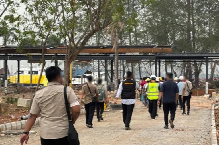 Operasi Gabungan Pengawasan Keimigrasian, Imigrasi Amankan Puluhan WNA  di Kawasan Opus Bay