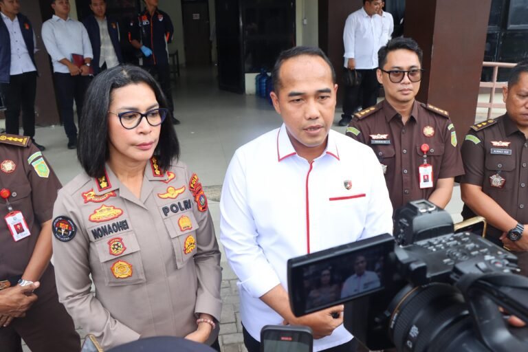 POLDA KEPRI PERKUAT PEMBUKTIAN DENGAN LAKSANAKAN REKONSTRUKSI KASUS PENGANIAYAAN TERHADAP BRIPDA NS, UNTUK MENGUJI PERSESUAIAN KETERANGAN PARA SAKSI DAN TERSANGKA