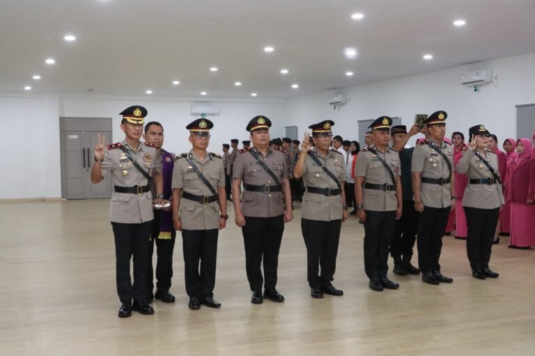 Kapolresta Barelang Pimpin Sertijab Kabagren dan Kapolsek Jajaran Serta Pelantikan Kapolsek Kawasan Bandara Hang Nadim