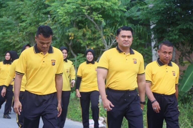 Kapolres Aceh Timur Ajak Personel Jalan Santai, Bangun Semangat Sehat dan Solid