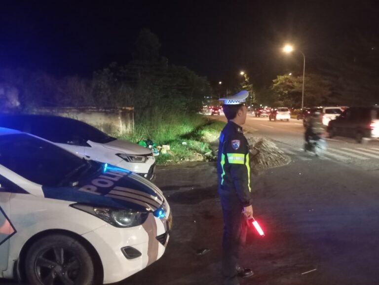 Satlantas Polresta Barelang Intensifkan Strong Point Malam dan Blue Light Patrol di Jalur Protokol