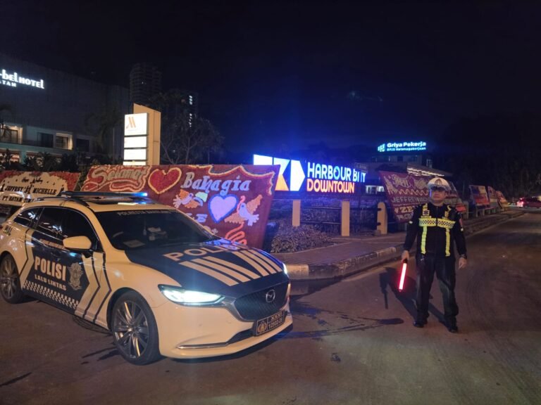 Satlantas Polresta Barelang Intensifkan Strong Point Malam dan Blue Light Patrol di Jalur Protokol